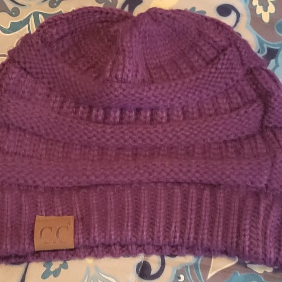Like New... C.C (Cheveux Corp.) Women's Thick Soft Knit Beanie, Plum Purple - Picture 1 of 6